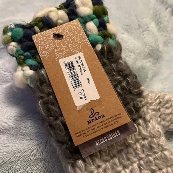 PrAna Unisex Joely Mittens One Size Mint Color NWT - Picture 3 of 4